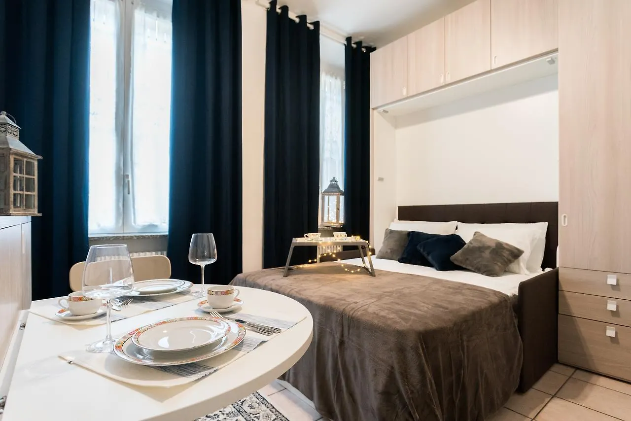 Love & Smile Apartment By Rent All 科莫 0*,  意大利