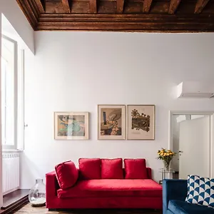Yoursuiterome , Roma Italia