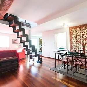 Sunflower With Private Terrace And Lift , Genova Italia