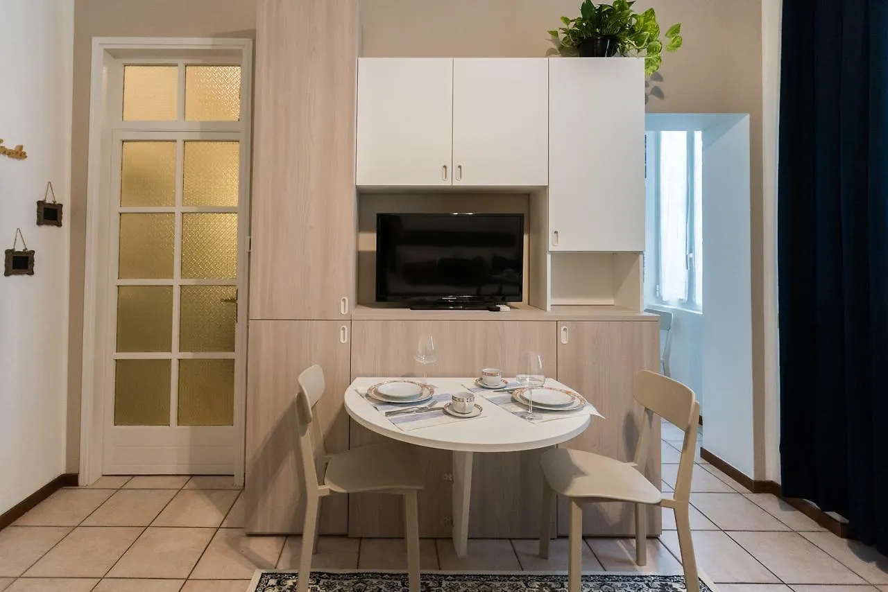 Love & Smile Apartment By Rent All Como